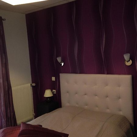 Hotel Le Chatelet Сен-Поль-де-Фенуйе Экстерьер фото