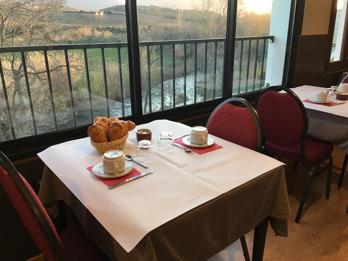 Hotel Le Chatelet Сен-Поль-де-Фенуйе Экстерьер фото