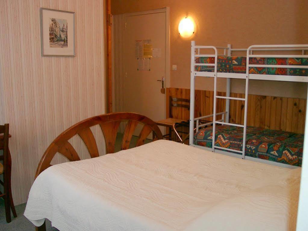 Hotel Le Chatelet Сен-Поль-де-Фенуйе Экстерьер фото